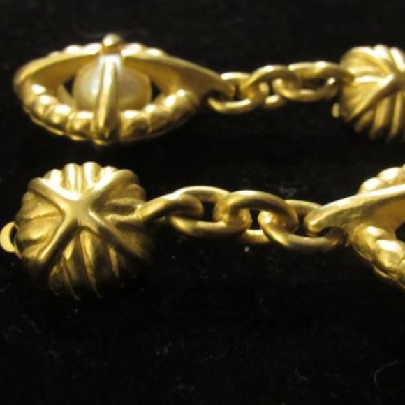 SALE-Givenchy Brushed Gold with Large Pearls Earrings - Picture 8 of 8